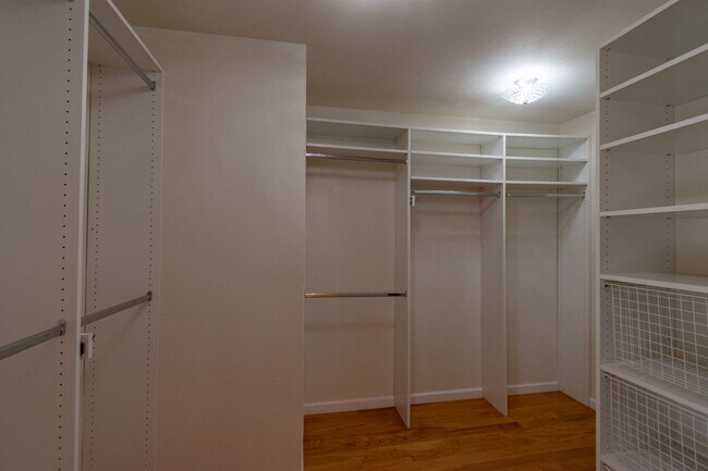 Building Photo - Los Gatos Mountain Living at its Best! Gated 1 Acre lot! Spacious 5 bedroom House! Pool!