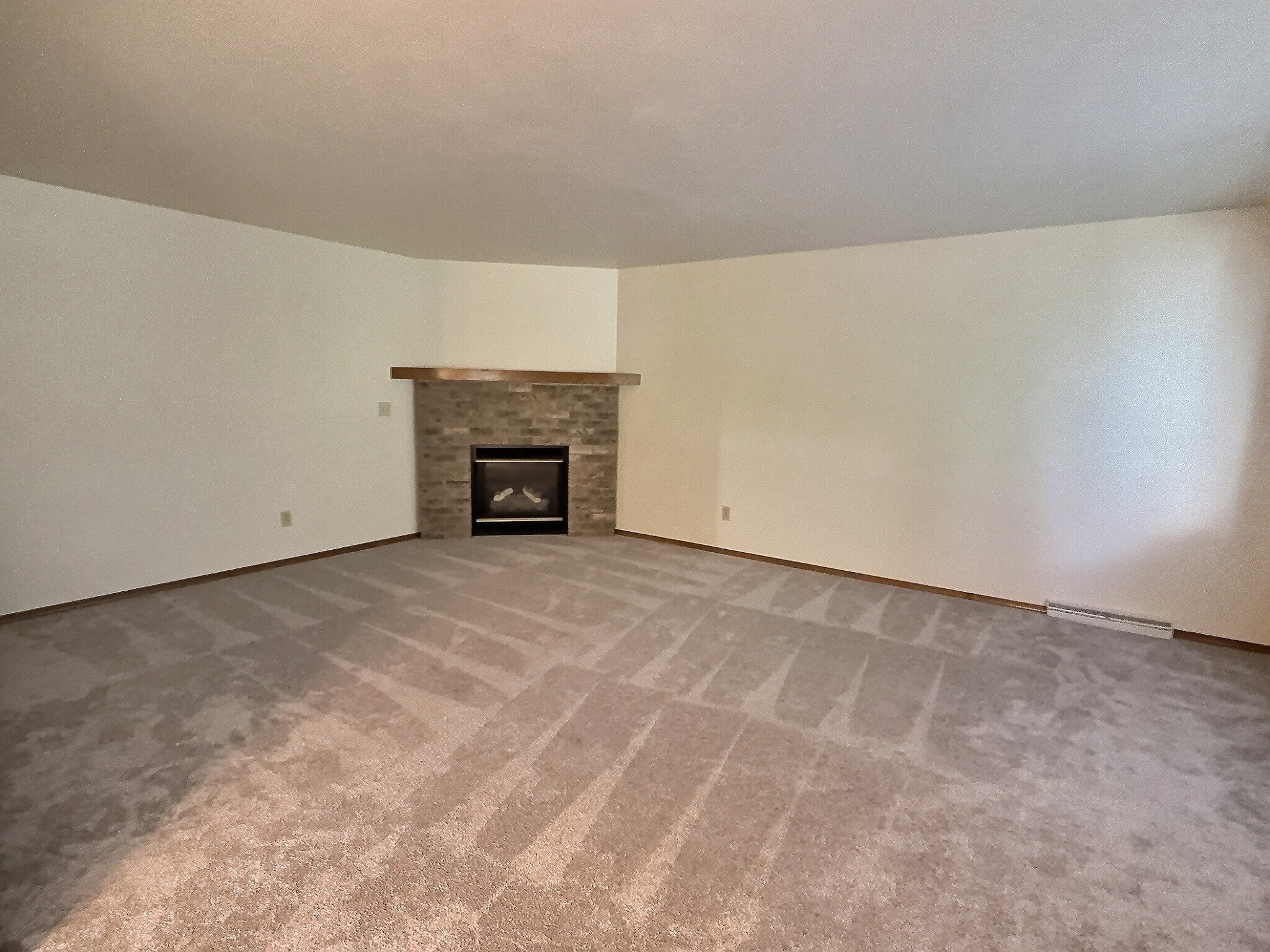 Building Photo - W3181 Westowne Ct