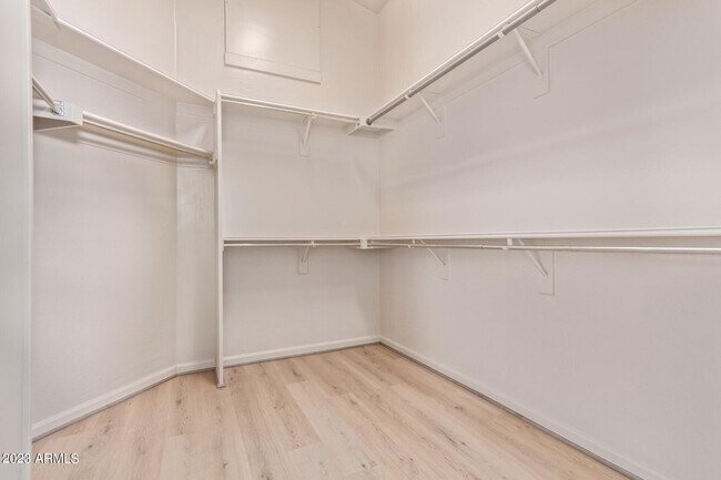 Building Photo - 12063 E Bella Vista Cir
