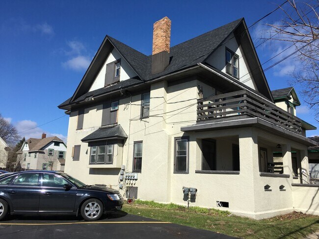 Primary Photo - 518 S Rose St