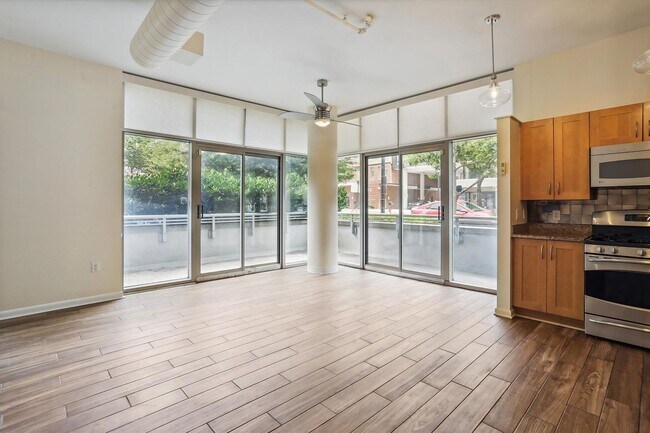 Building Photo - 811 4th St NW
