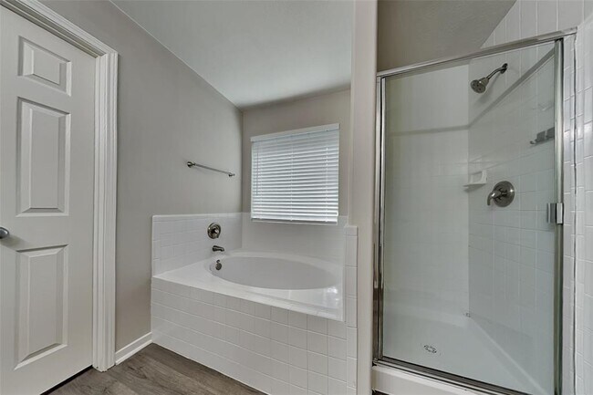 Building Photo - 22210 Summer Breeze Ln