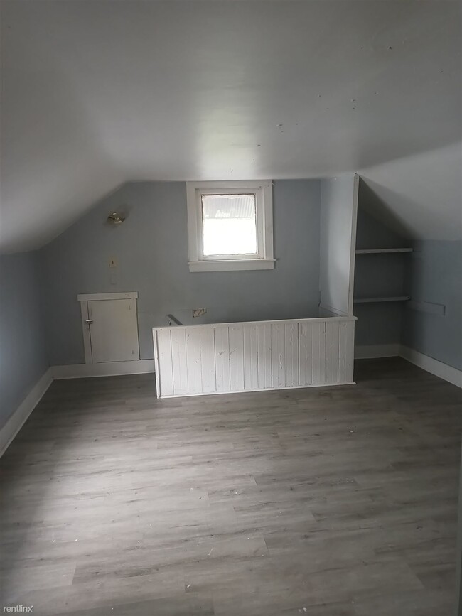 Building Photo - 3 br, 1 bath House - 124 Gordon Street