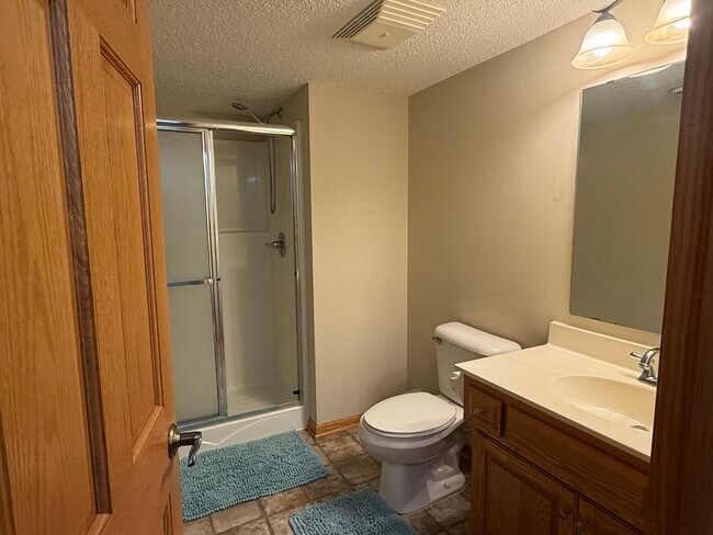 Building Photo - 475 Moers Cir