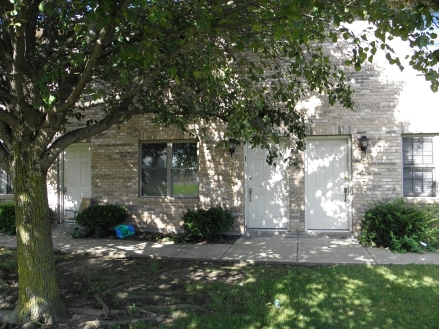 Building Photo - 8750 Sherry Dr