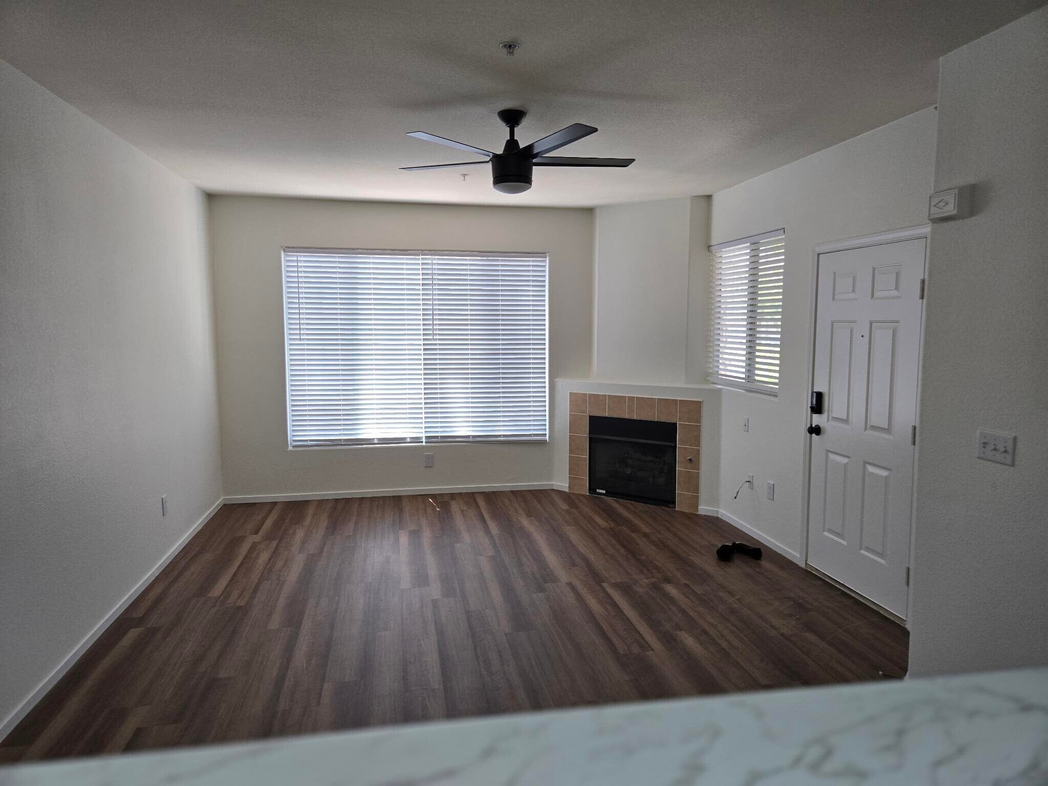 Building Photo - 7123 S Durango Dr