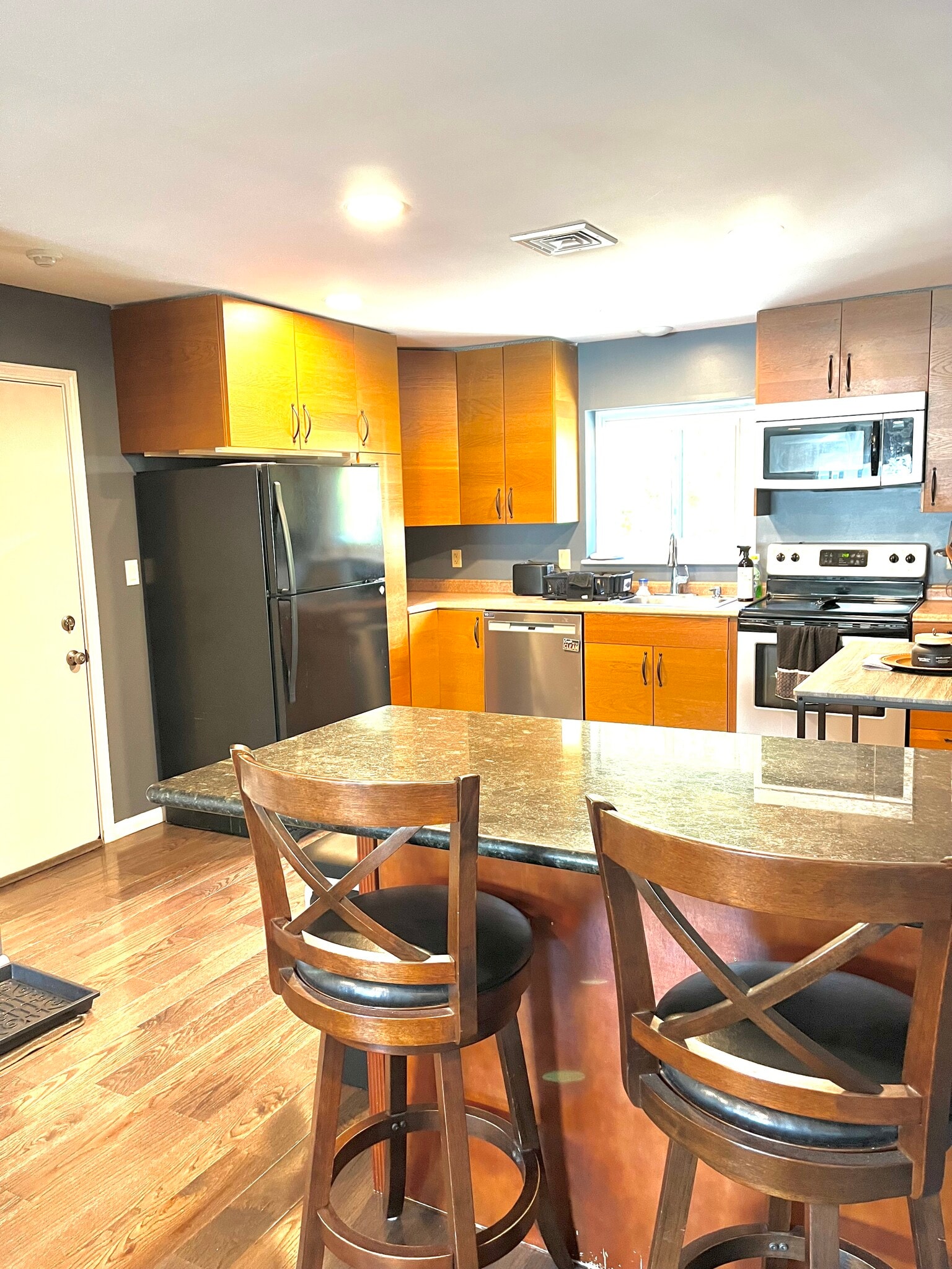 Building Photo - 5455 N Main St