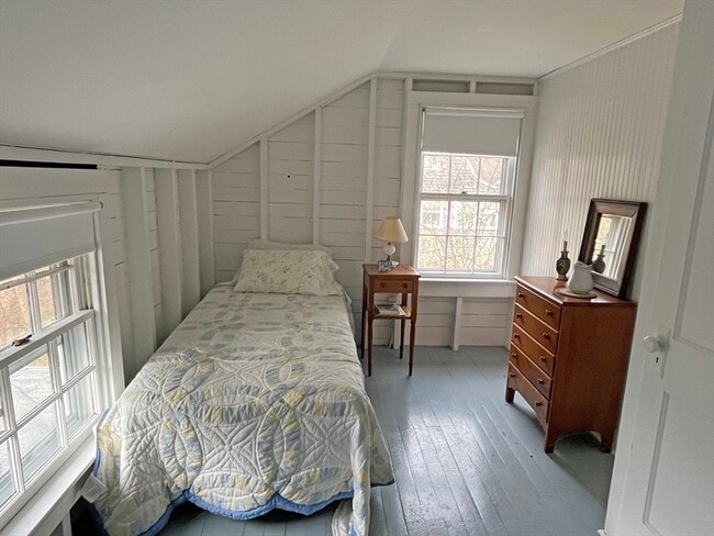 Building Photo - 26 Antassawamock Rd