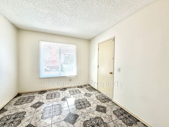 Building Photo - 1523 Apple Creek Dr