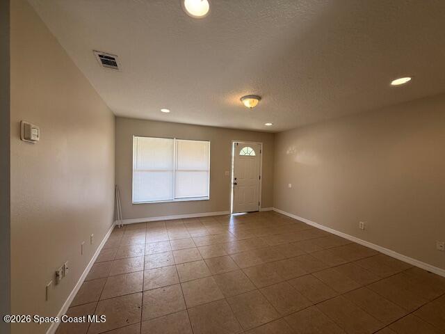 Building Photo - 660 Minnie St