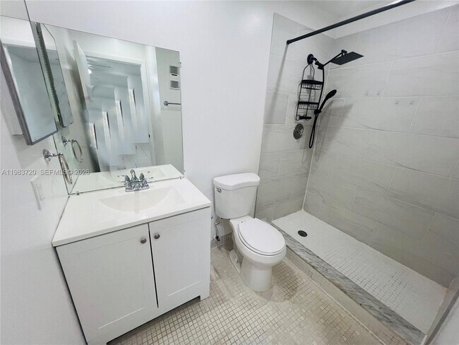 Building Photo - 9743 W McNab Rd