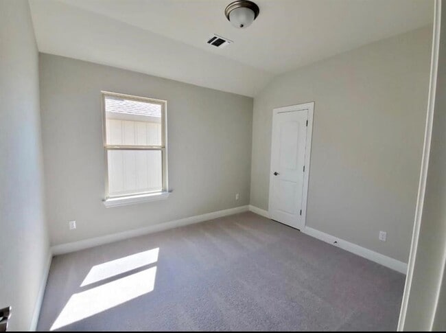 Building Photo - 169 Cascata Way