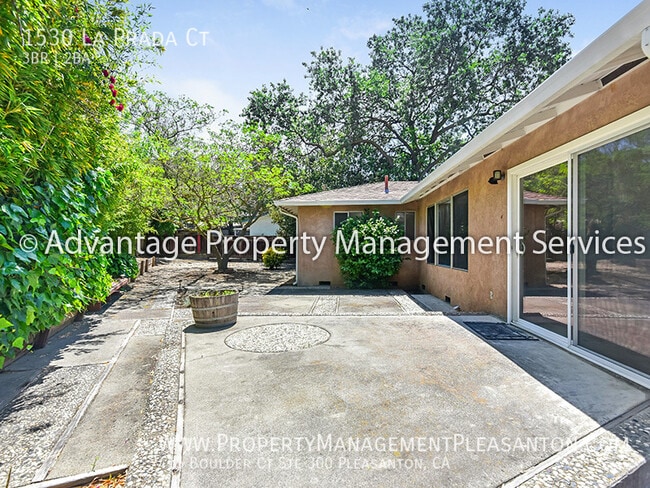 Building Photo - 1530 La Prada Ct
