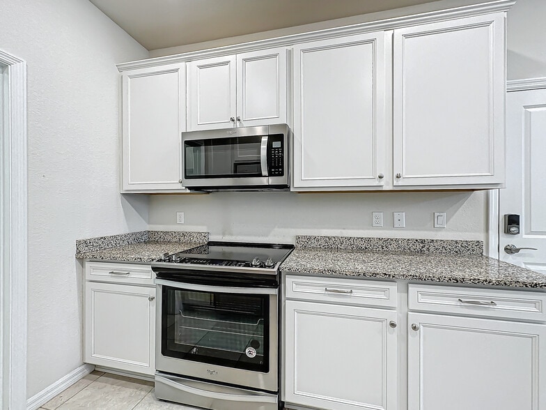 Building Photo - 1240 Eucalyptus Dr