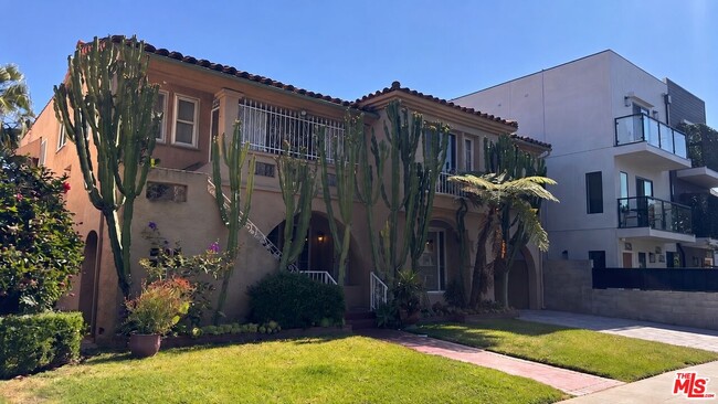 Building Photo - 8230 Blackburn Ave