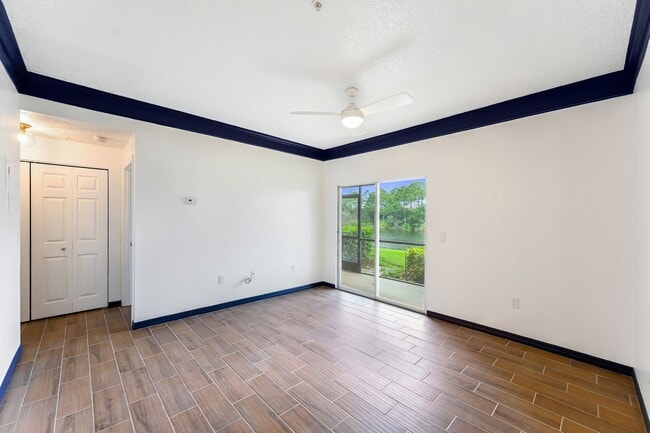 Building Photo - 11520 Villa Grand