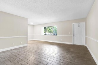 Building Photo - 414 Meadows Cir