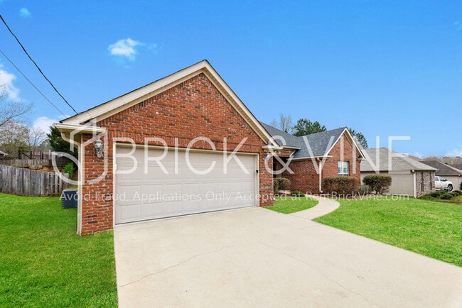 Building Photo - 5460 Virginia Way