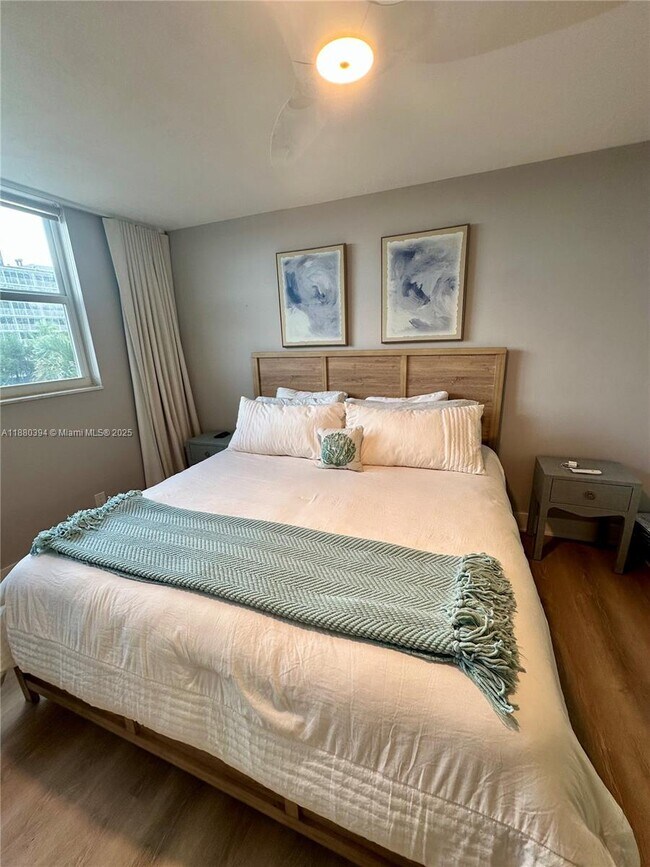 Building Photo - 3540 S Ocean Blvd