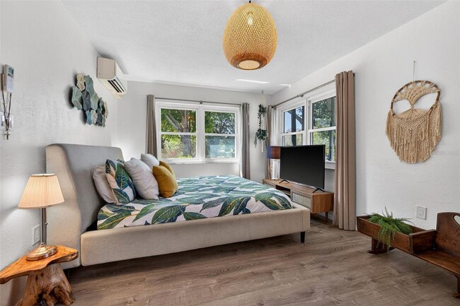 Building Photo - 1760 75th Ave N