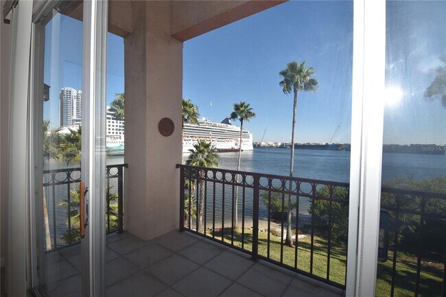 Building Photo - 702 Coral Reef Dr