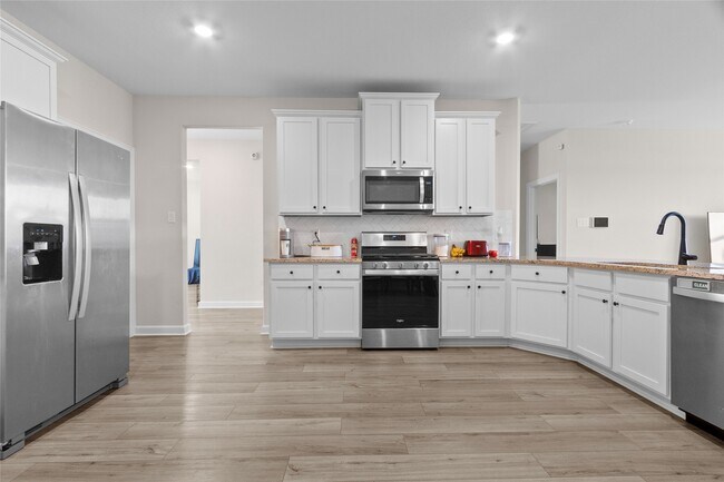 Building Photo - 3009 Floating Barque Dr