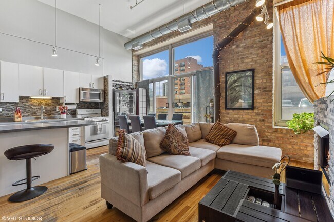 Building Photo - 417 S Jefferson St