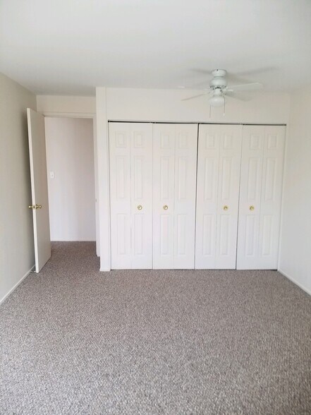 bedroom - 239 Twelve Mile Rd