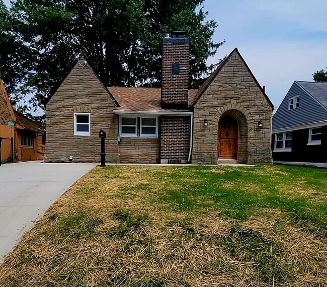 Primary Photo - 1097 Himelright Blvd