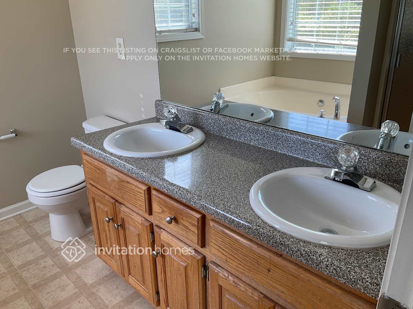 Building Photo - 3329 Silver Ridge Dr