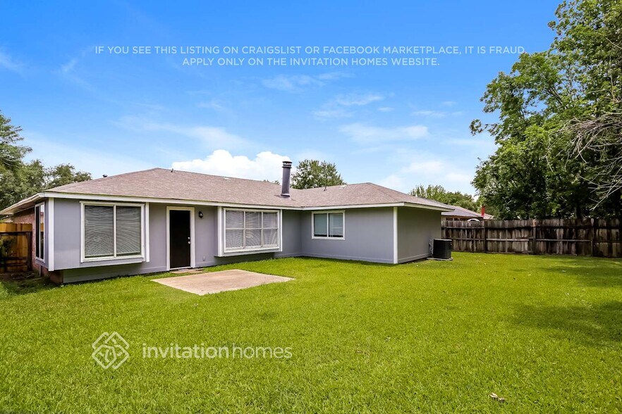 Building Photo - 2609 Jeb Stuart Dr