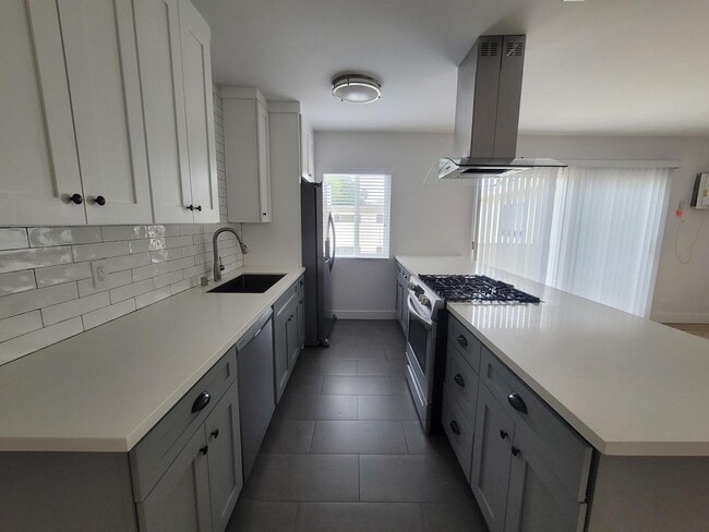 Interior Photo - Lucerne