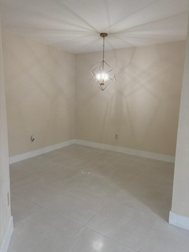 Building Photo - 579 Prestwick Cir