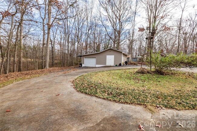 Building Photo - 24752 Kates Dr