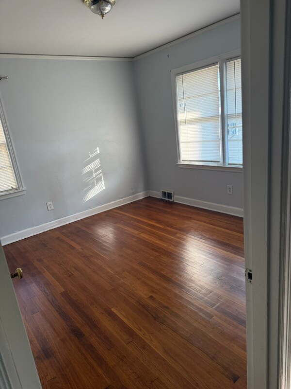 Building Photo - 3896 Park Ave