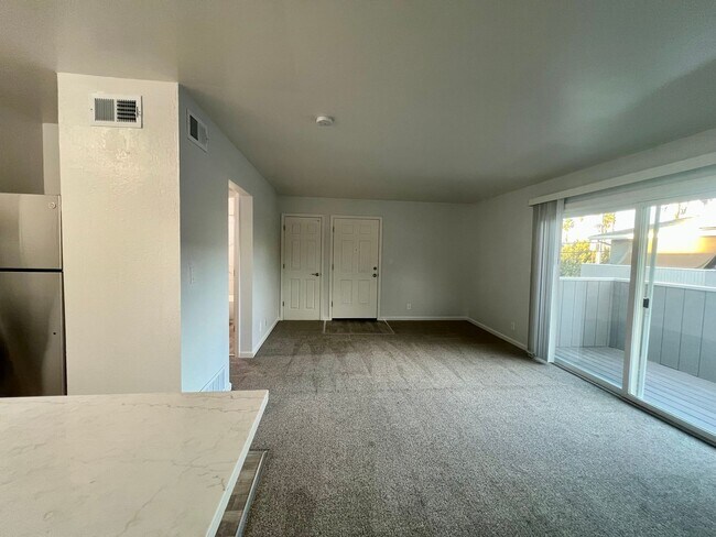 Building Photo - Modern Renovated 2-Bedroom in Santa Clara | Prime Location Near Apple, Nvidia & Major Highways