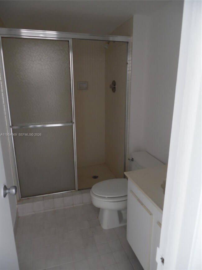 Building Photo - 20505 E Country Club Dr