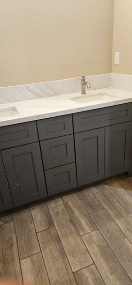 Building Photo - 3139 E Lyell Ave