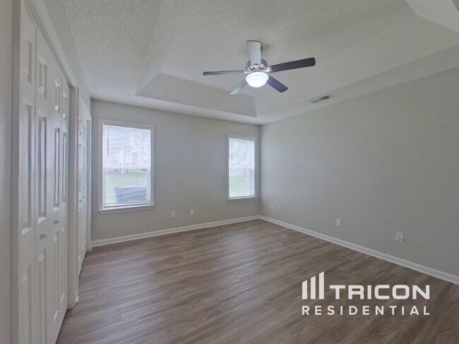 Building Photo - 2612 Fairstone Ave