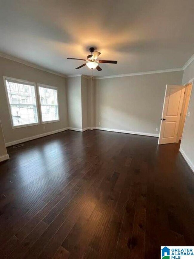 Building Photo - 4234 Lennox Dr