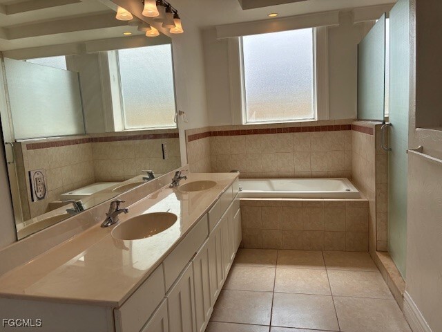 Building Photo - 2310 First St