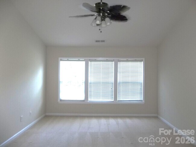 Building Photo - 11120 Maplehurst Dr