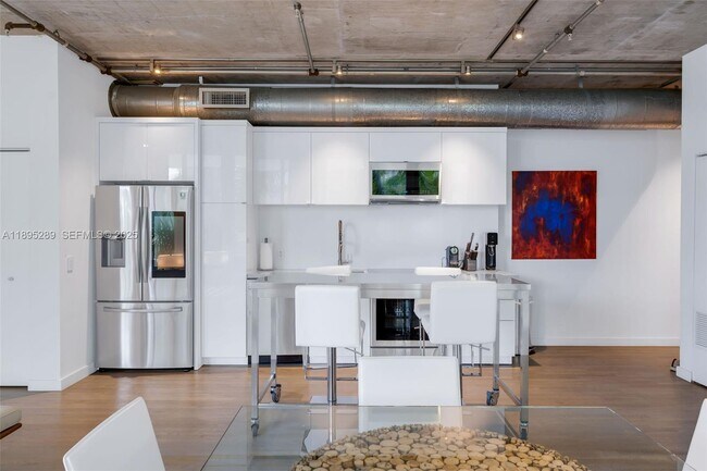 Building Photo - 1700 Meridian Ave