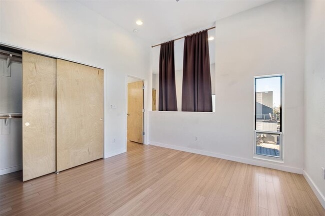 Building Photo - 5513 Agatha Cir