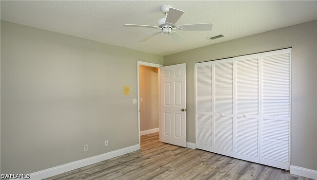Building Photo - 402 Emerald Bay Cir