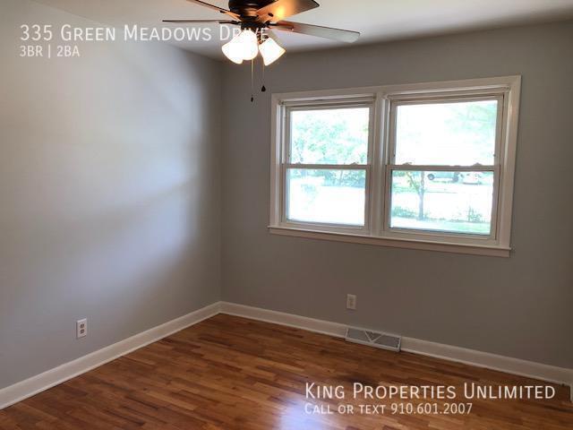 Building Photo - 335 Green Meadows Dr