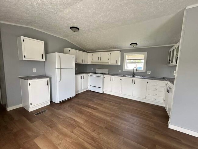 Building Photo - 5711 Blissfield Ct