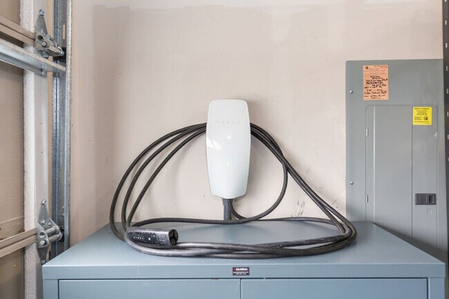 Building Photo - 9827 S 229th Pl