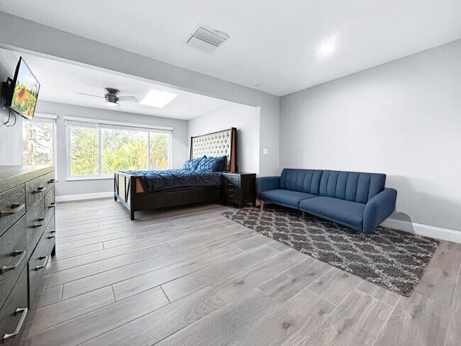 Building Photo - 4 Bed Waterfront Paradise with Pool, Dock & Gulf Access in Baileys Bluff