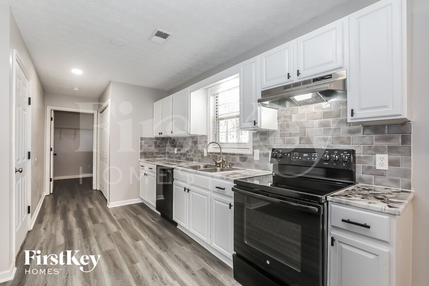 Building Photo - 723 Ridgetop Rd